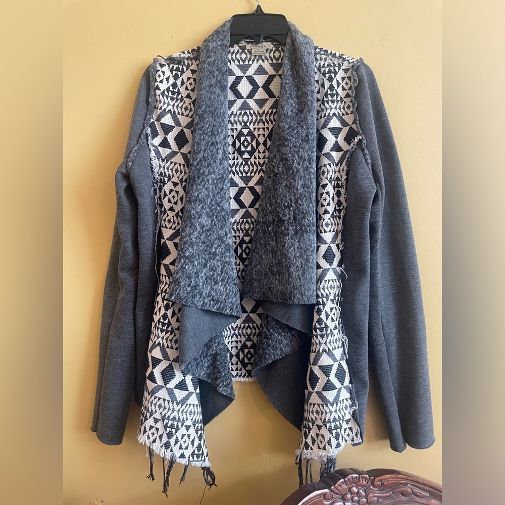 Gray Woven Print Fuzz lined Sweater Jacket Size Large